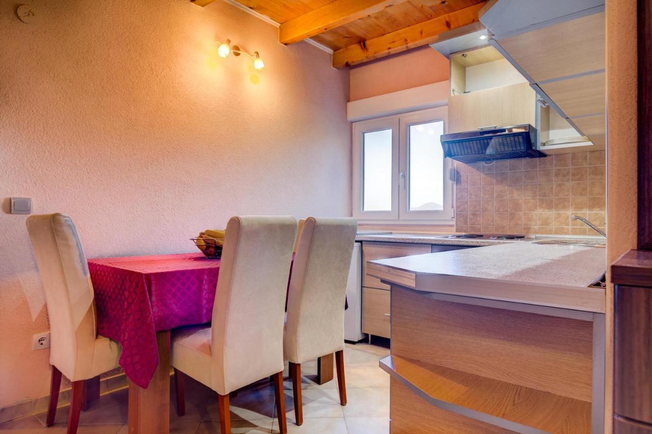 Apartments Vesna Tivat Exterior foto